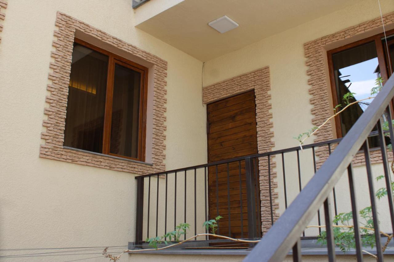 Your Home Ereván Exterior foto
